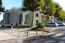 incrustation entrée principale 220146220